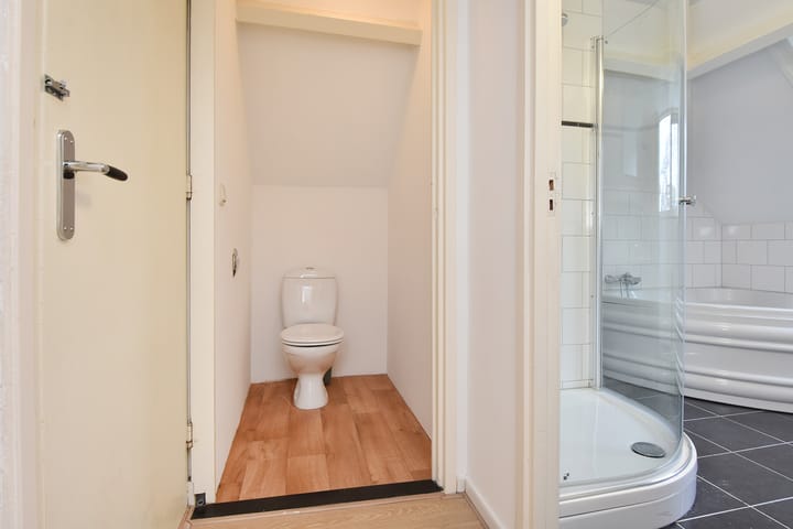 Foto 35 van De Ruijterstraat 82-A