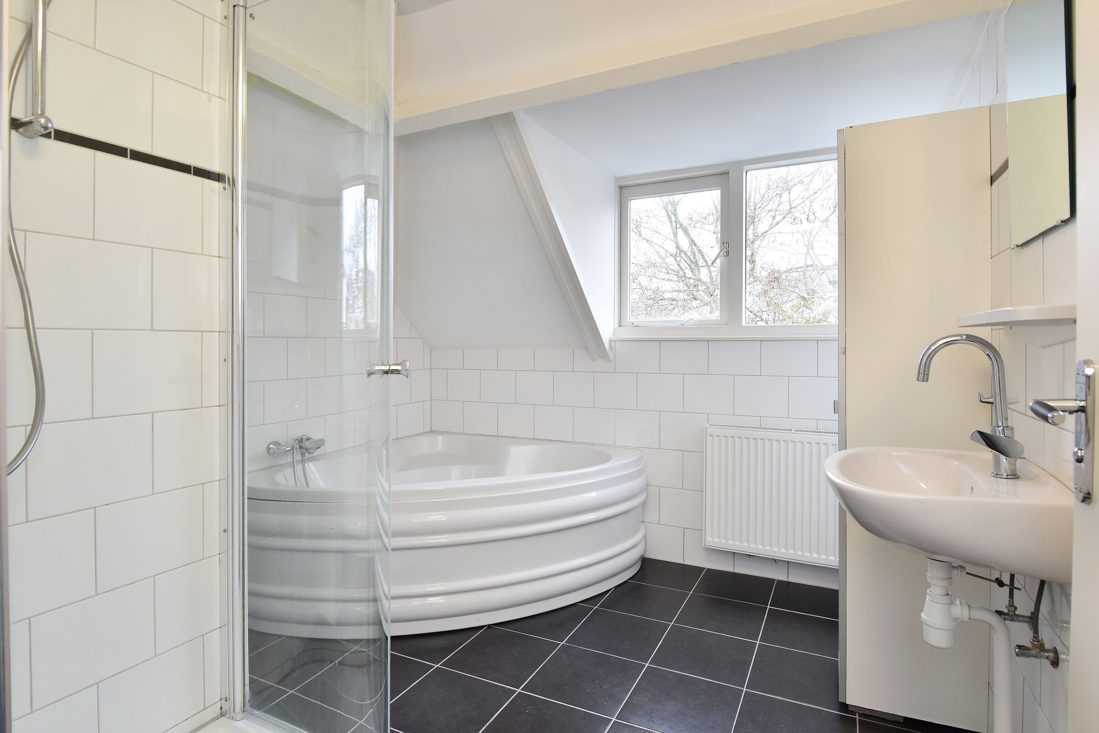 Foto 36 van De Ruijterstraat 82-A