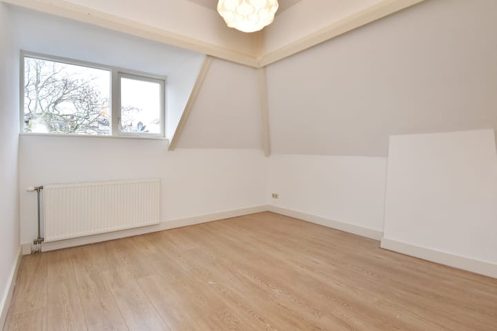 Foto 39 van De Ruijterstraat 82-A