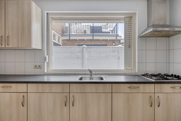 Foto 12 van Elzenstraat 56