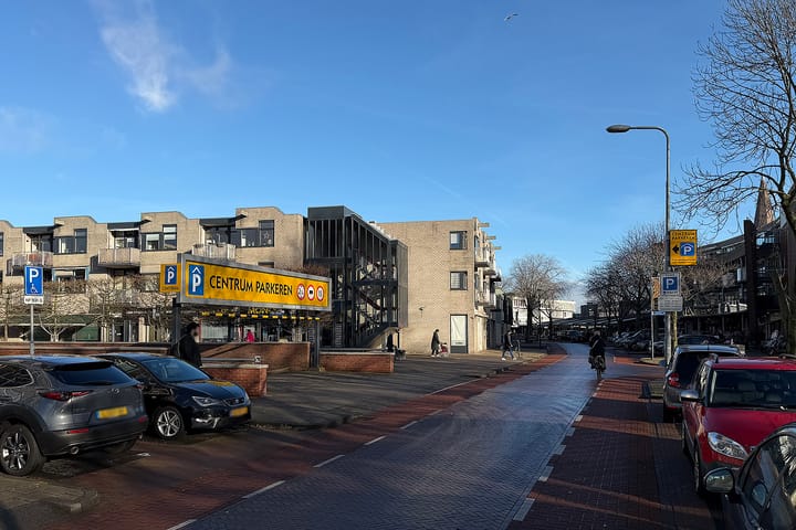 Photo 5 of Ruysdaelstraat 18