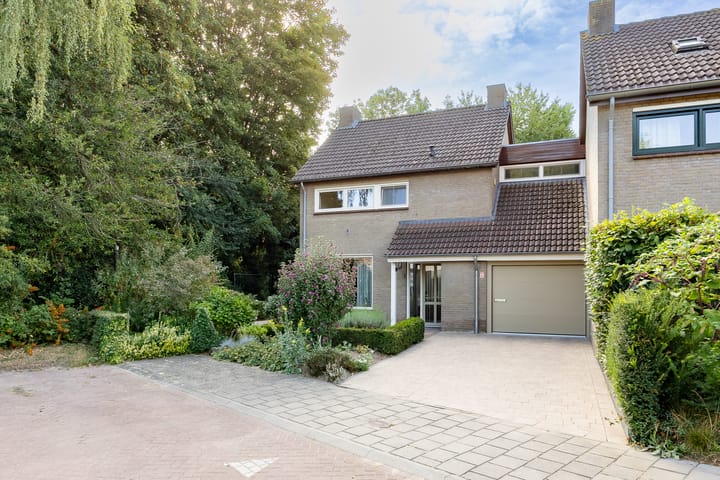 Foto 1 van Aubadestraat 1