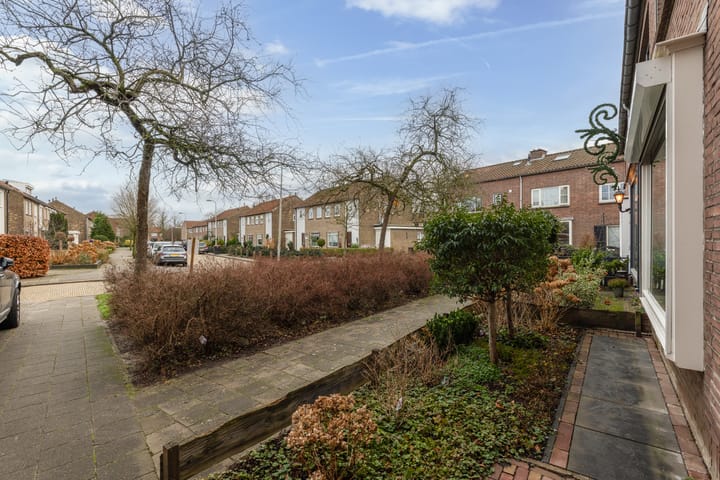Photo 6 of Leurinkstraat 10