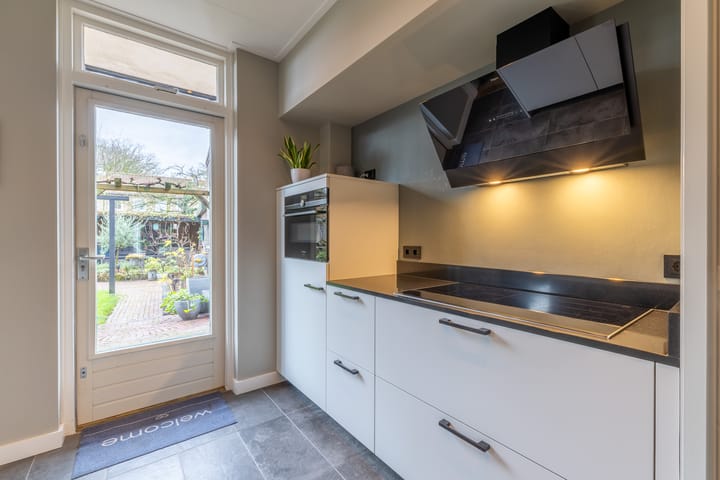 Photo 20 of Leurinkstraat 10