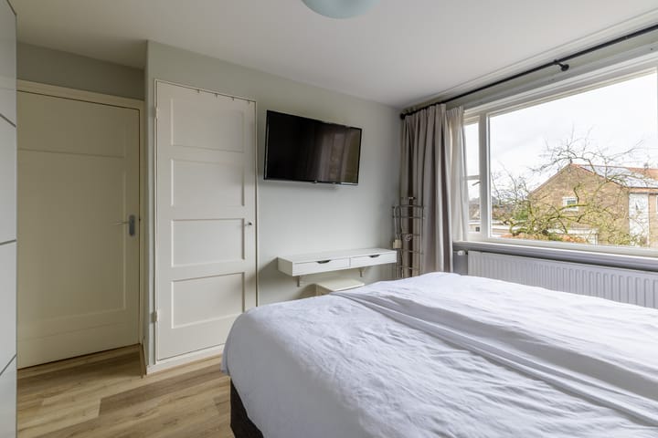 Photo 25 of Leurinkstraat 10