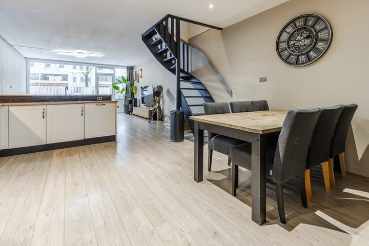 Photo 11 of Zjoekowlaan 43