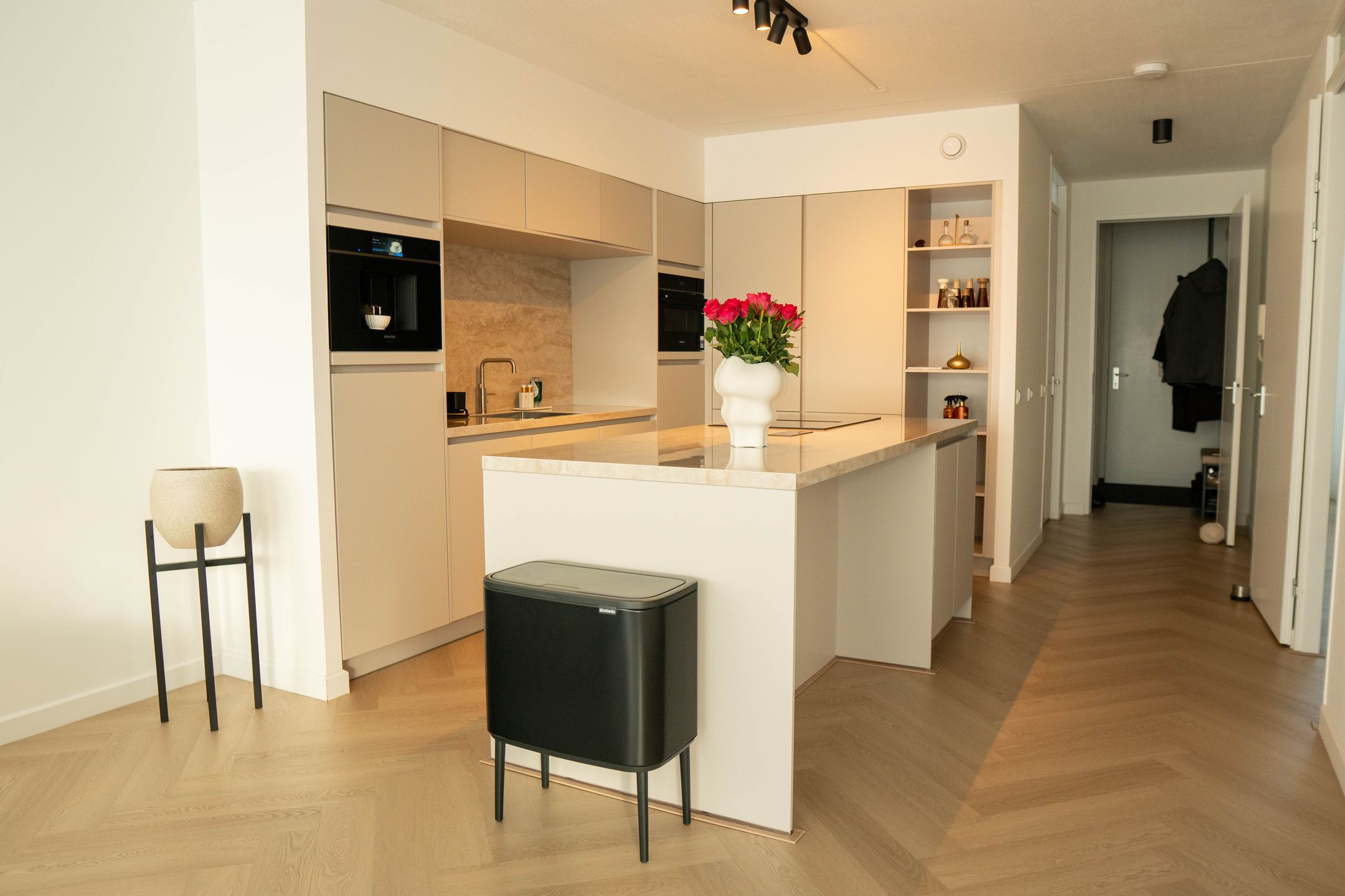 Foto 6 van Stationsplein 42