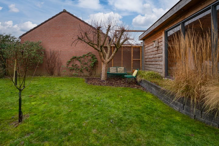 Photo 21 of Asterstraat 6