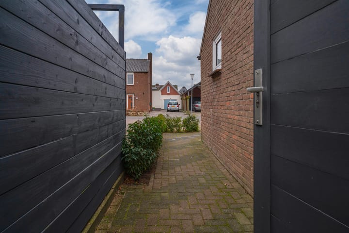 Photo 25 of Asterstraat 6