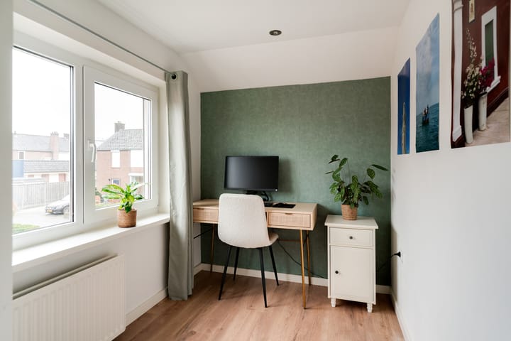 Photo 41 of Asterstraat 6