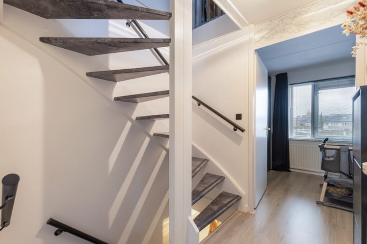 Photo 23 of Tijmstraat 33