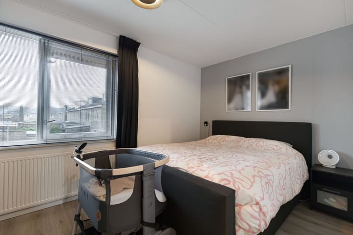 Photo 25 of Tijmstraat 33