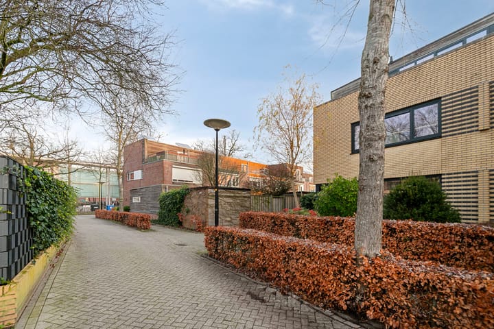 Foto 47 van Michel de Klerkstraat 40