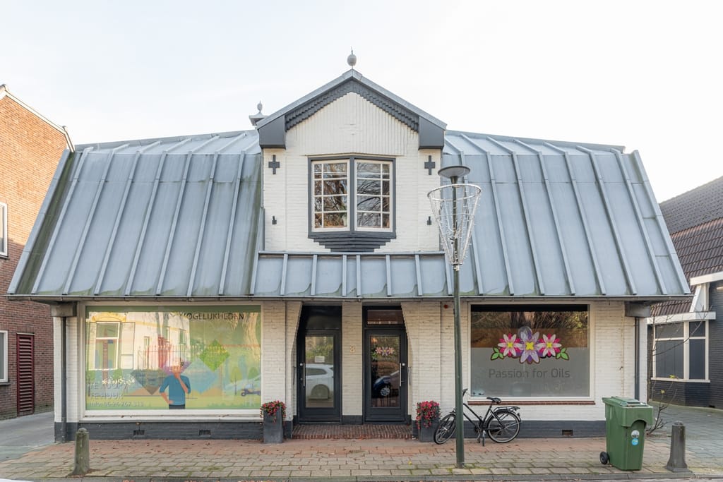 Bekijk foto 1 van 't Oost 8