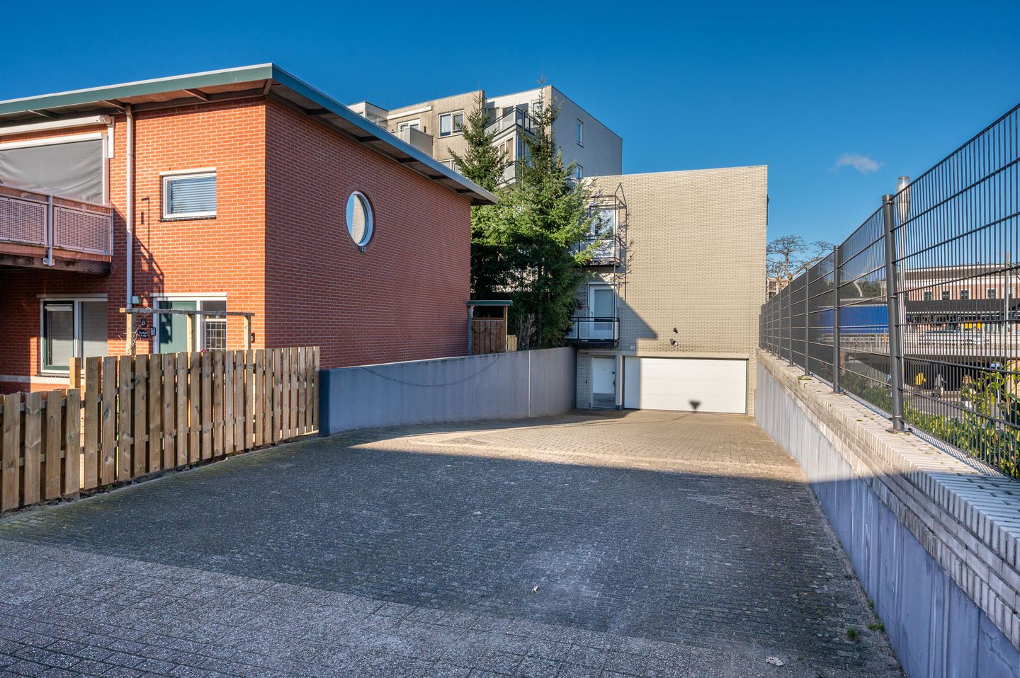 Foto 25 van Laan van de Mensenrechten 348