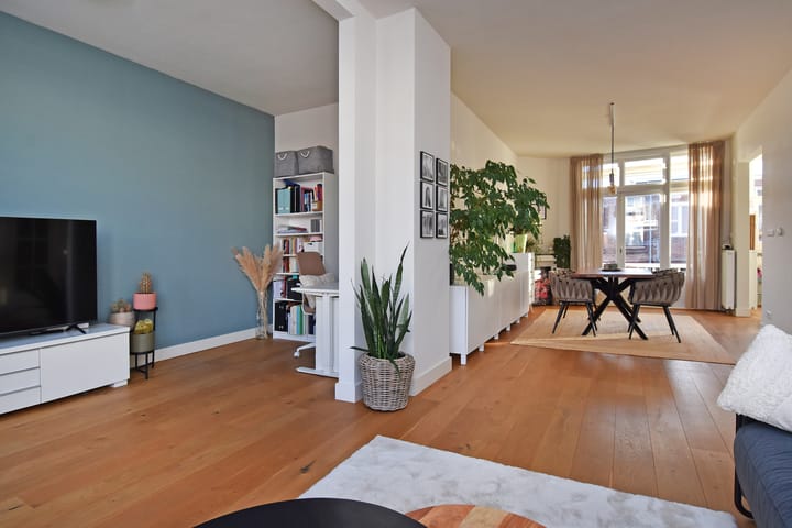 Photo 2 of Burgemeester van der Werffstraat 100