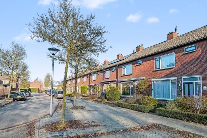 Foto 10 van Basstraat 22