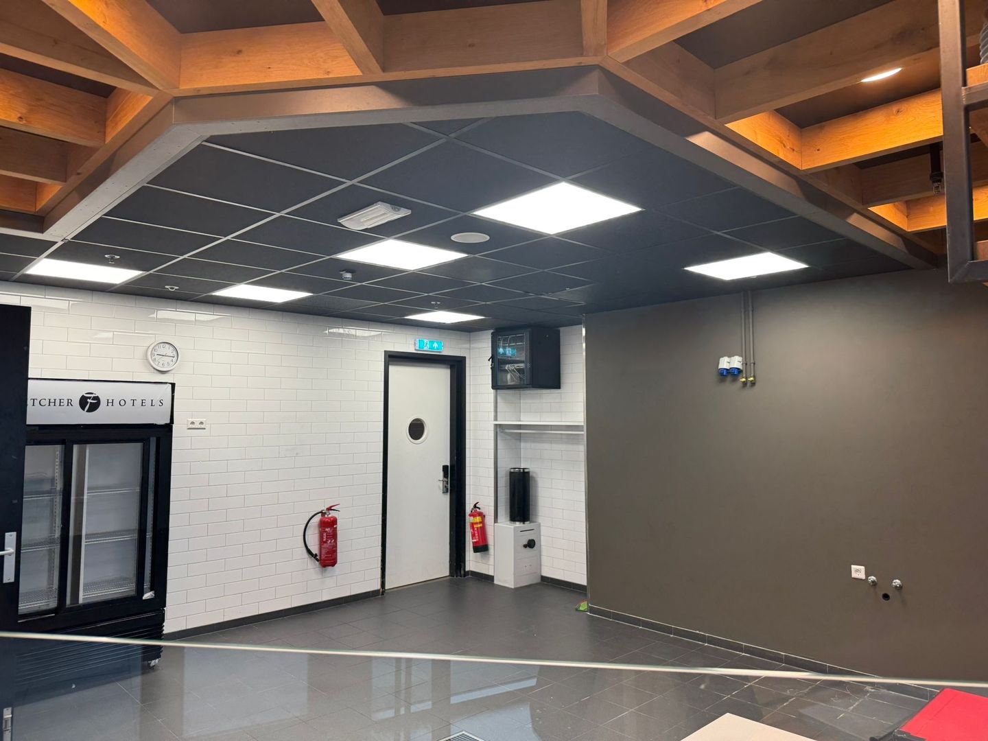 View photo 5 of Rotterdam Airportplein 55