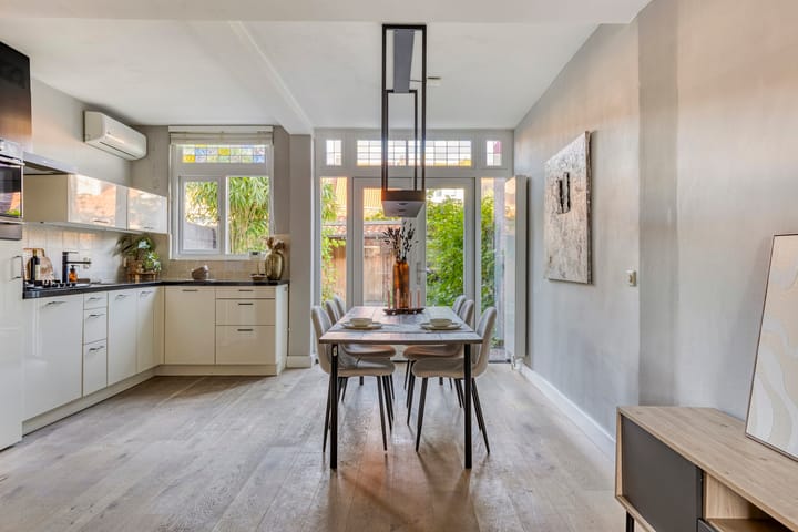 Foto 10 van Balsemienplein 13