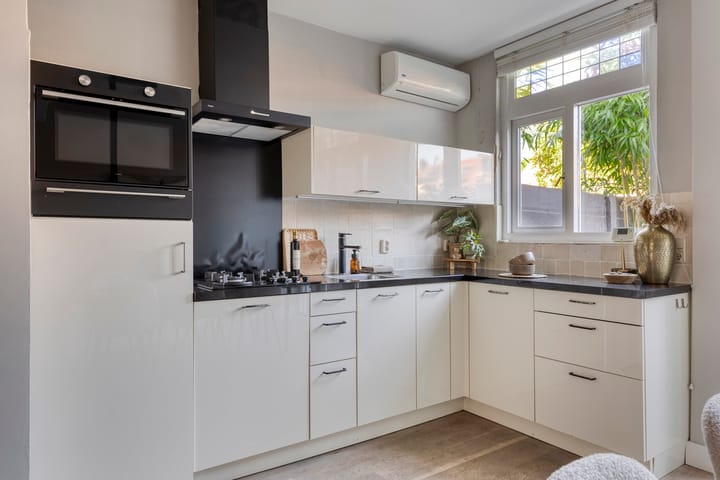 Foto 12 van Balsemienplein 13