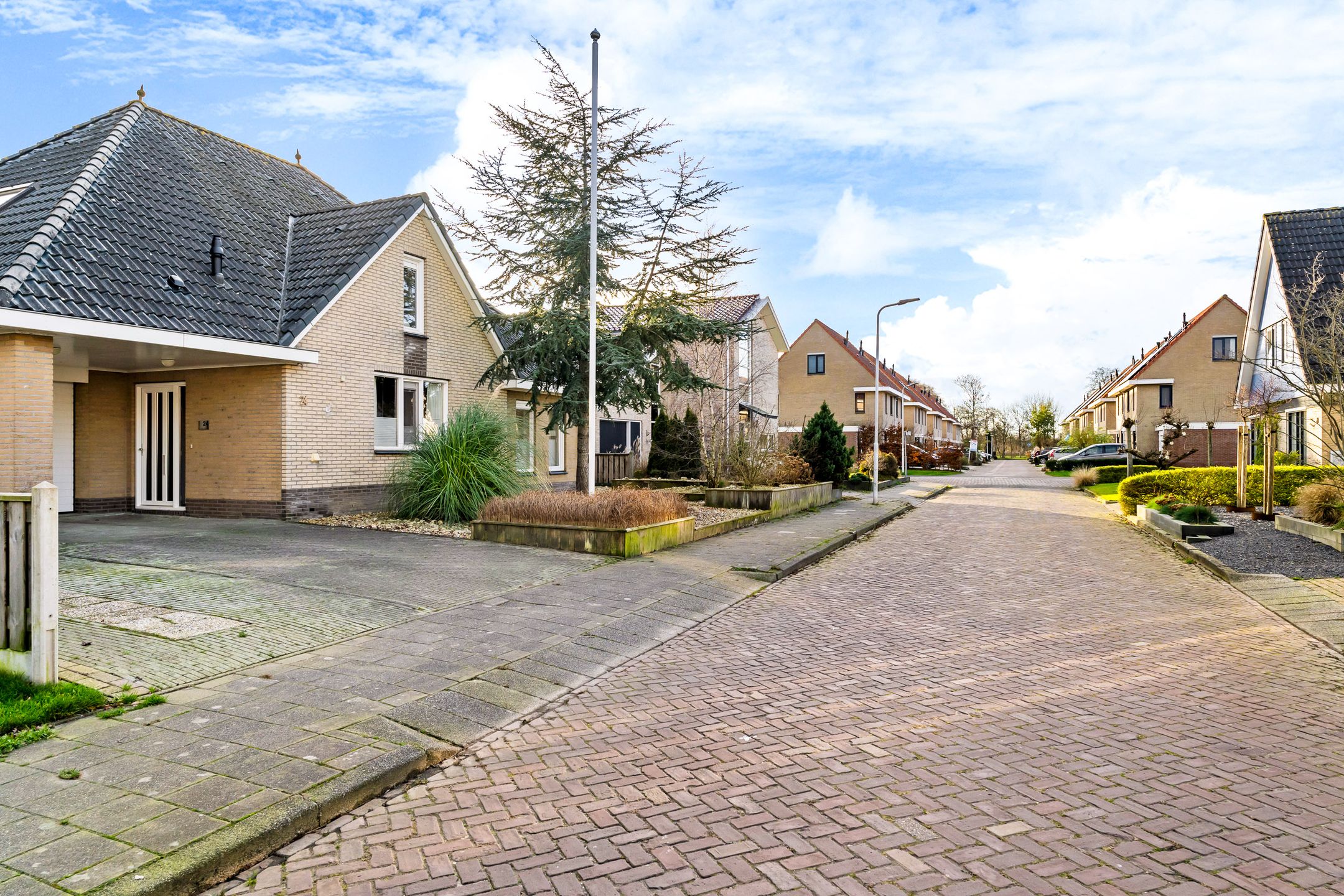 Foto 9 van Mienskar 24