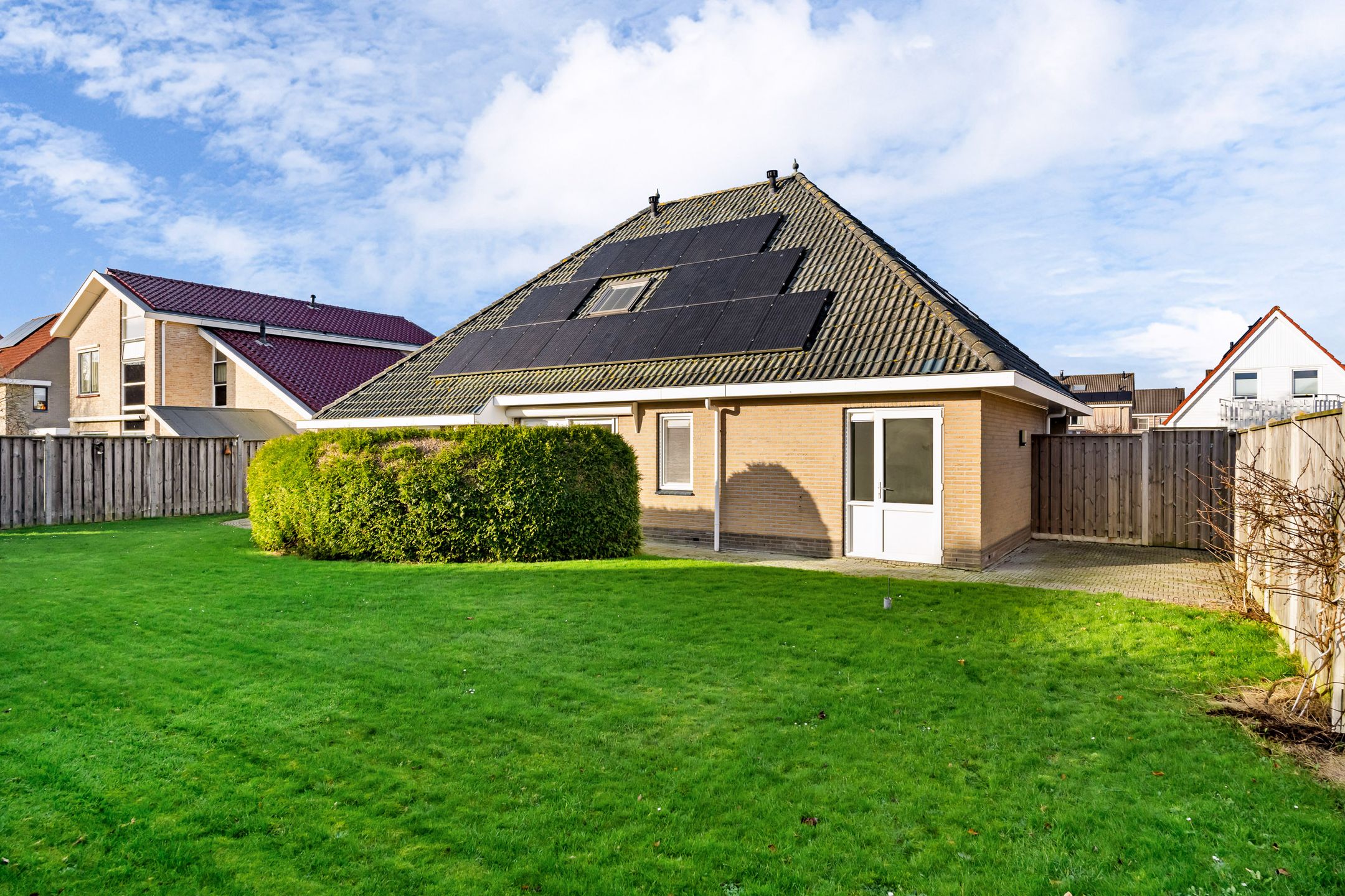 Foto 30 van Mienskar 24