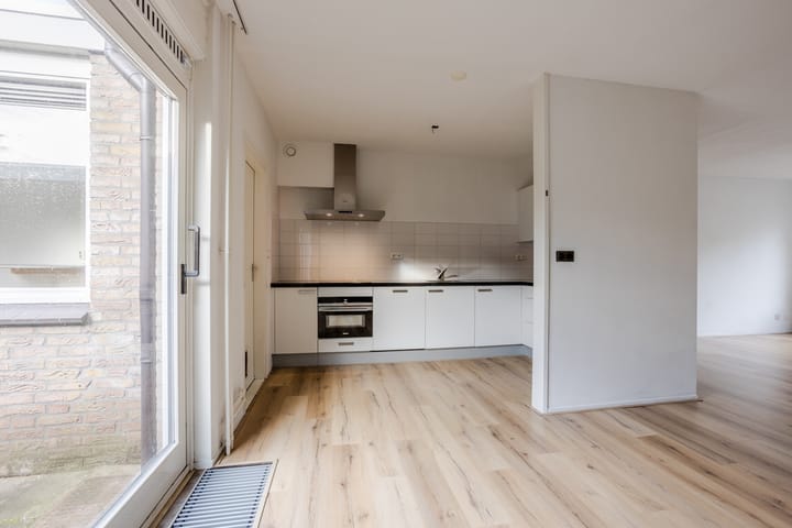 Foto 10 van Kruiskamplaan 76