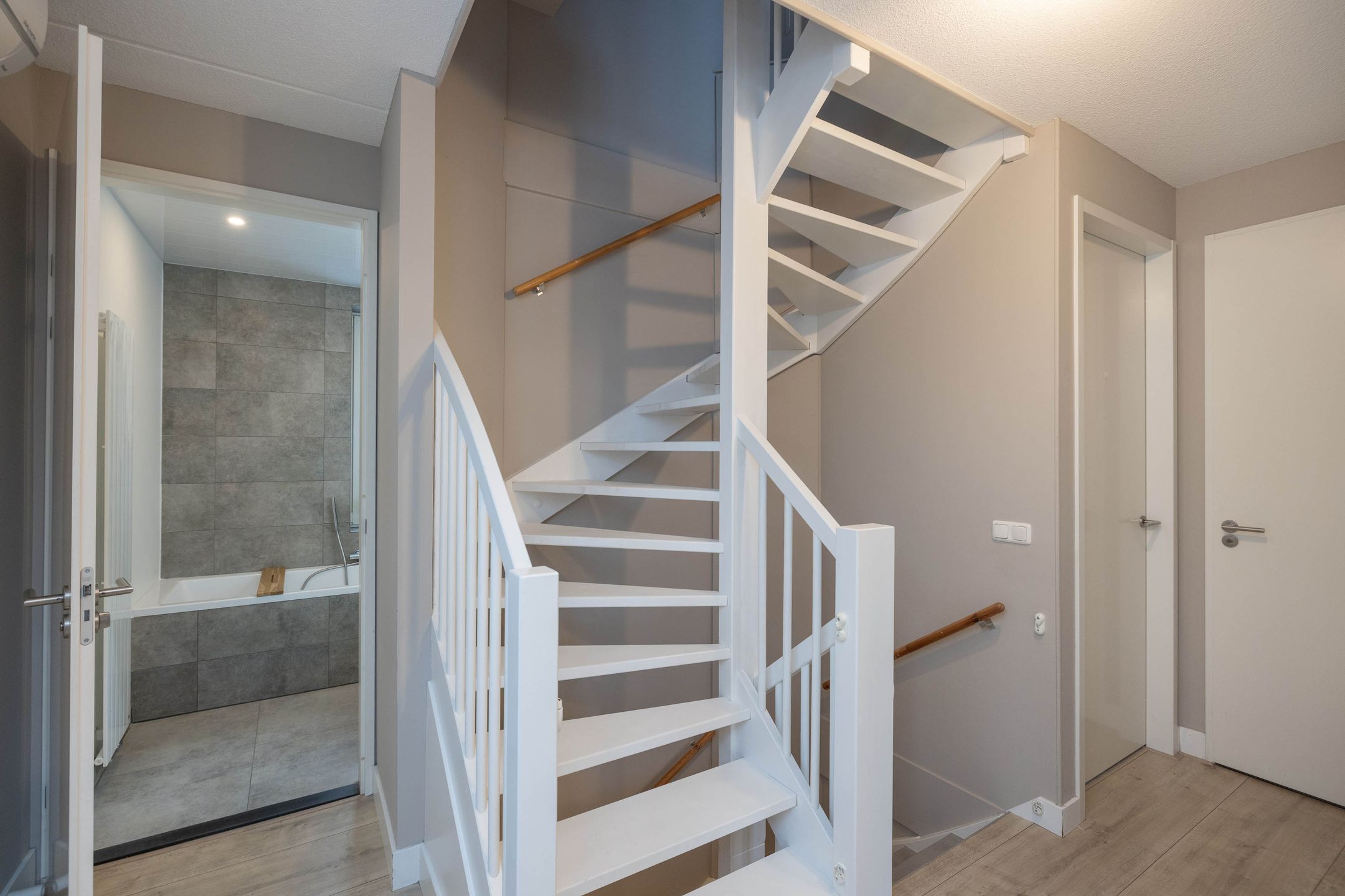 Foto 21 van Athenestraat 17