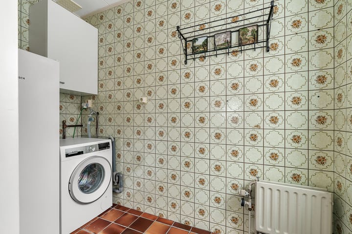 Foto 9 van van Alphenstraat 9