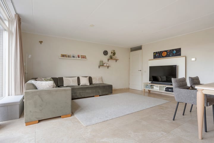 Photo 8 of Poortugaalstraat 27