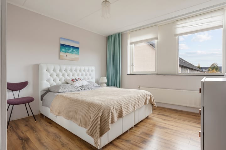 Photo 15 of Poortugaalstraat 27