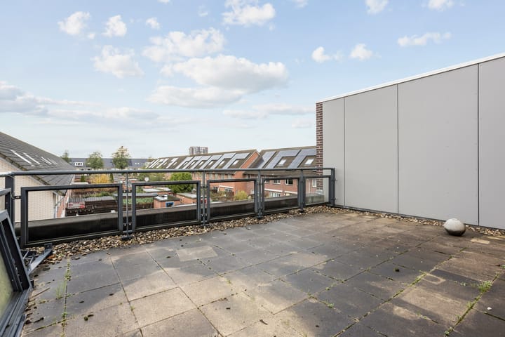 Photo 22 of Poortugaalstraat 27