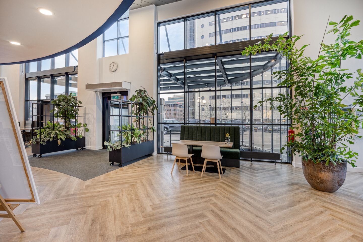 View photo 2 of Rivium Quadrant 81