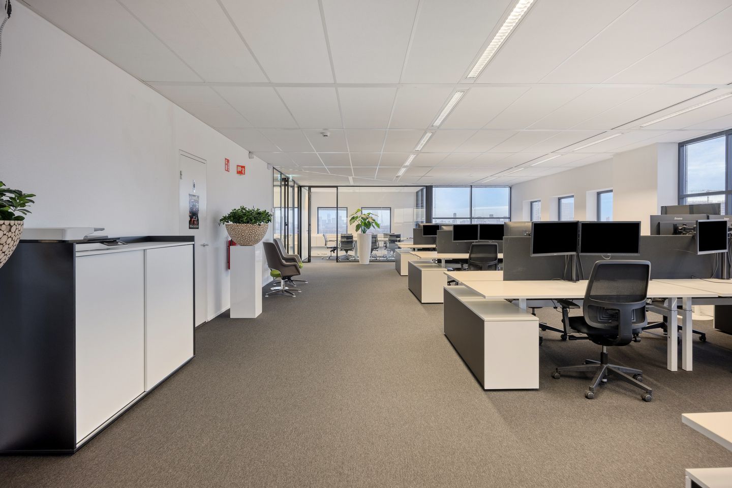 View photo 5 of Rivium Quadrant 81