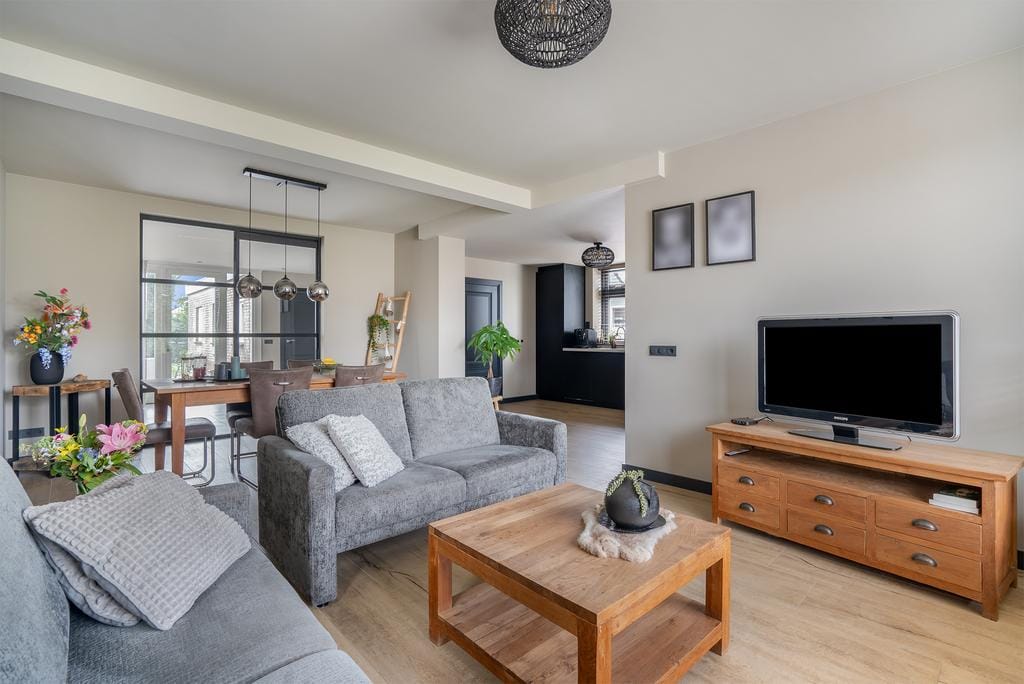 Foto 16 van Julianastraat 35