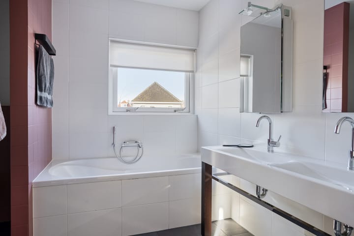 Foto 29 van Elvis Presleylaan 145