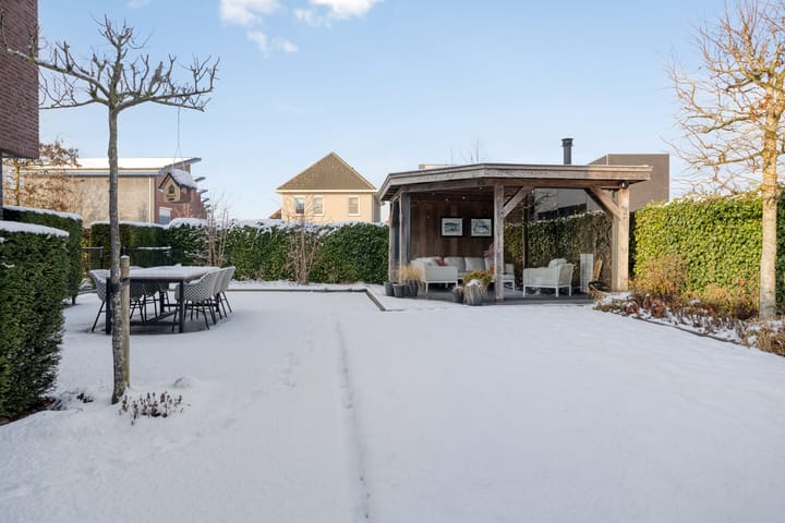 Foto 54 van Elvis Presleylaan 145