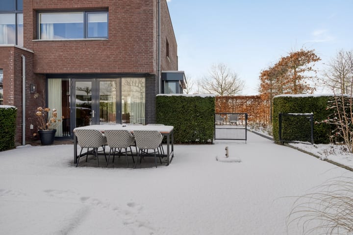 Foto 60 van Elvis Presleylaan 145