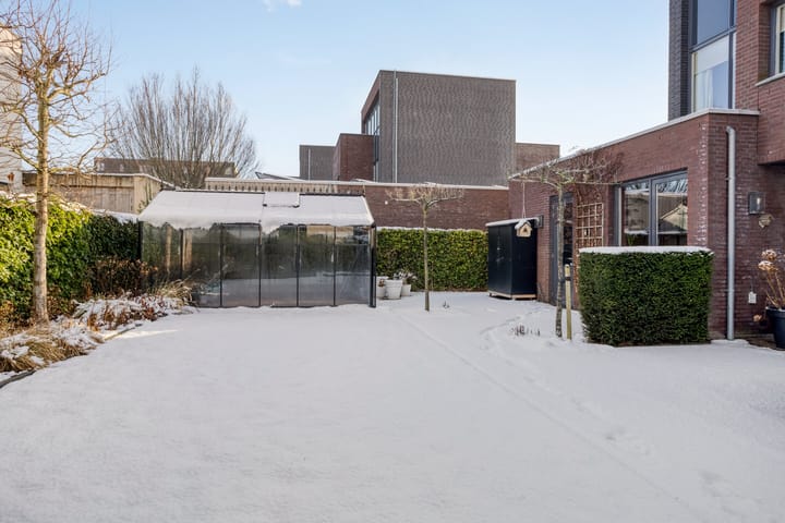 Foto 61 van Elvis Presleylaan 145