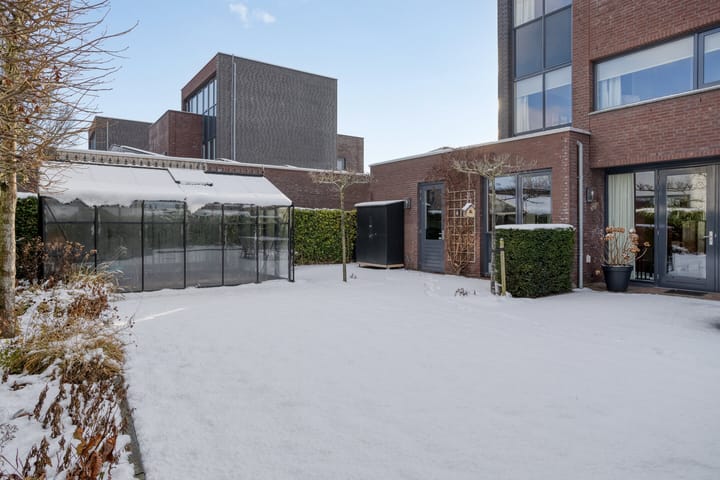 Foto 62 van Elvis Presleylaan 145