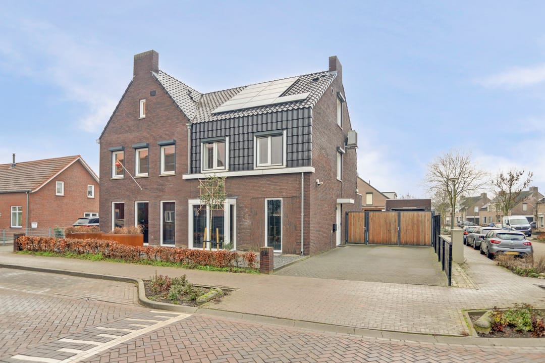 Photo 1 of Greswarenstraat 66