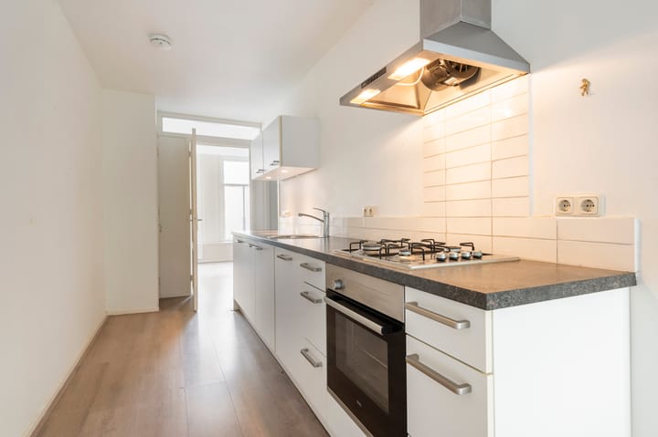 Photo 11 of Eerste Jan van der Heijdenstraat 98-1