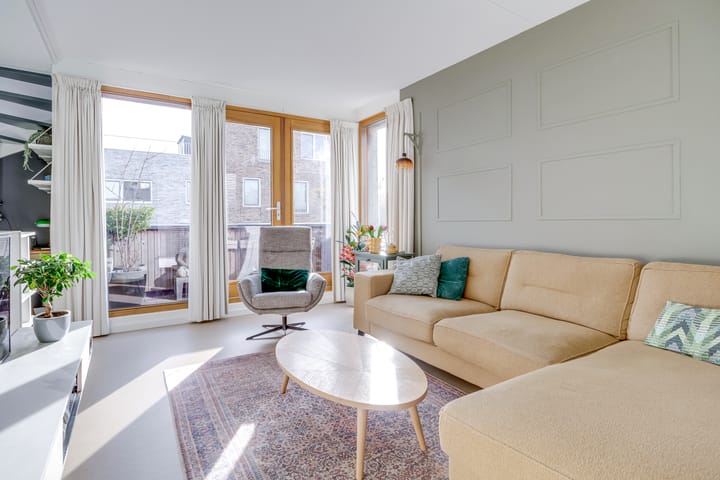 Foto 24 van Livarstraat 11