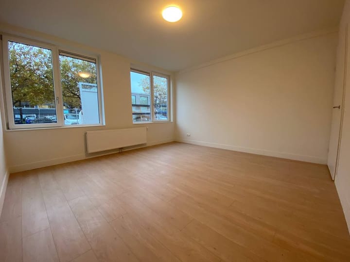 Photo 7 of Olivier van Noortstraat 4