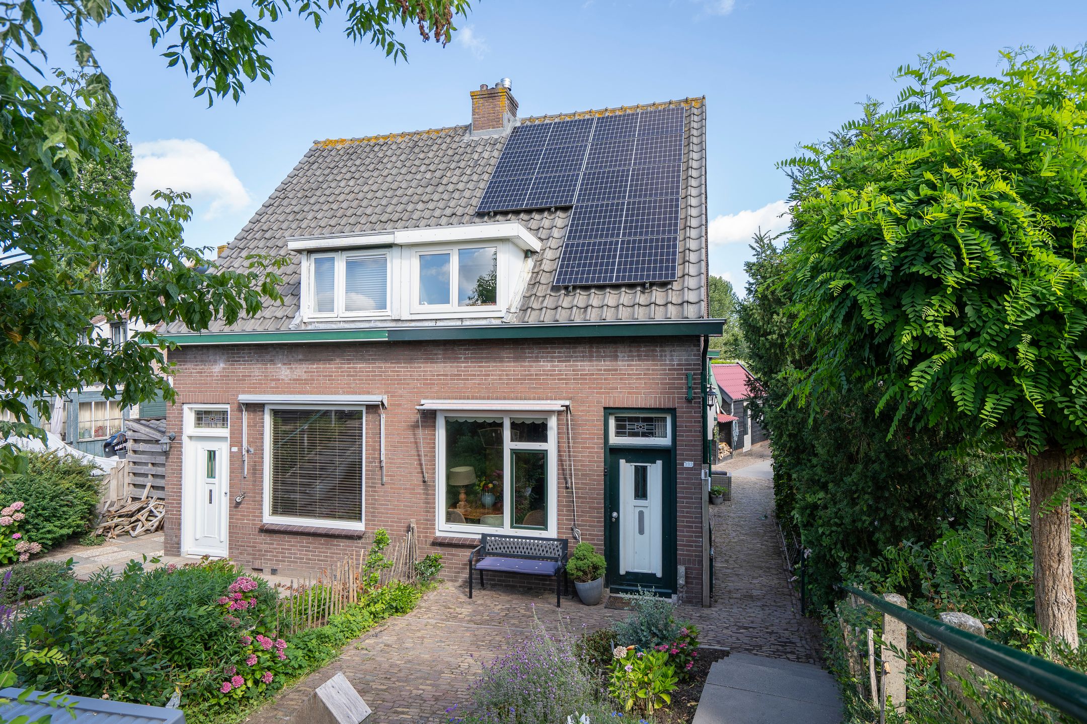 Buying a house in The Netherlands., Rivierdijk 393