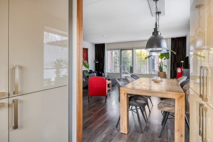 Photo 11 of Dr. W.M. Verhaarlaan 131