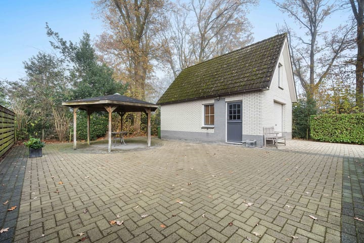 Foto 32 van De Metten 16