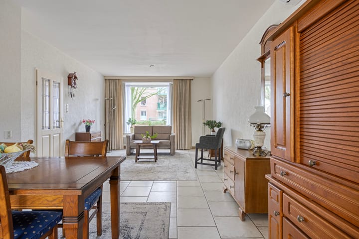 Foto 6 van Van Mookstraat 3