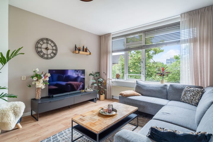 Photo 12 of Dr H. Colijnlaan 174