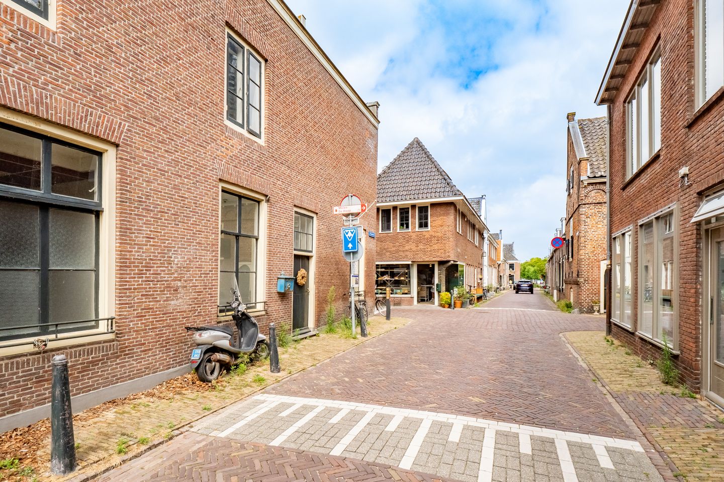 Bekijk foto 2 van Dorpsstraat 48